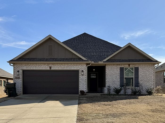 1st image of 128 Gardencove Cir