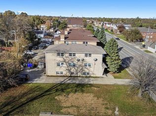 4552 Prescott Ave APT 1, Lyons, IL 60534