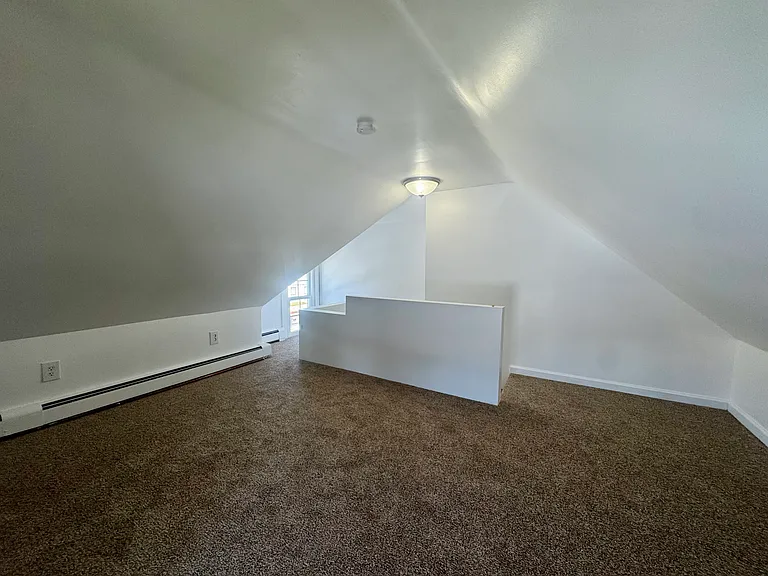 230 Church St — Photo 16