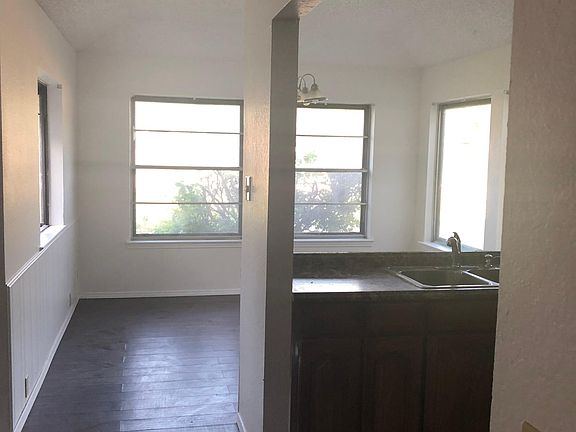 3rd image of 1337 Brookfield Ln