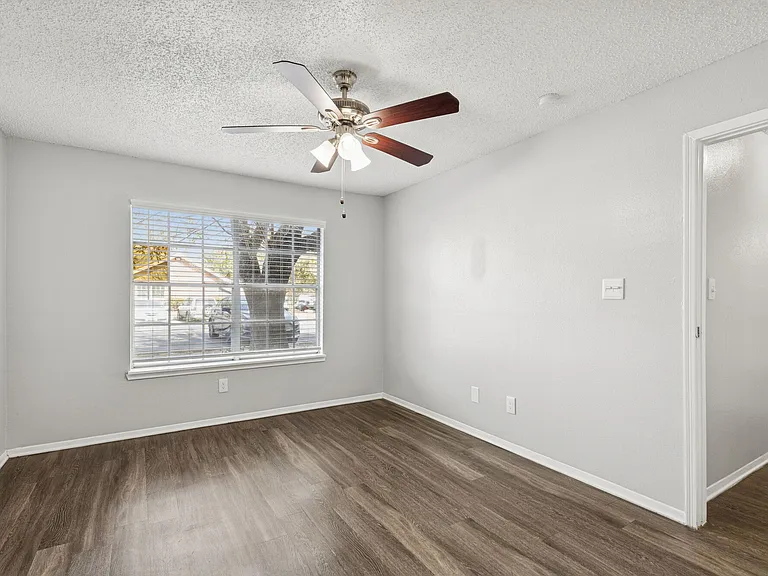 Belmont Place — Photo 12