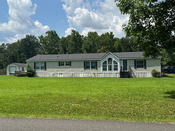 4th image of 111 Lillian Dr