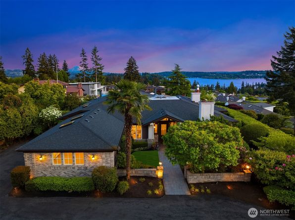 9427 NE 14th Street, Clyde Hill, WA 98004