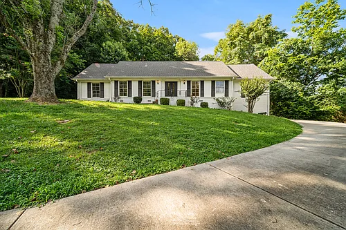 6616 Valley Dr Photo 1
