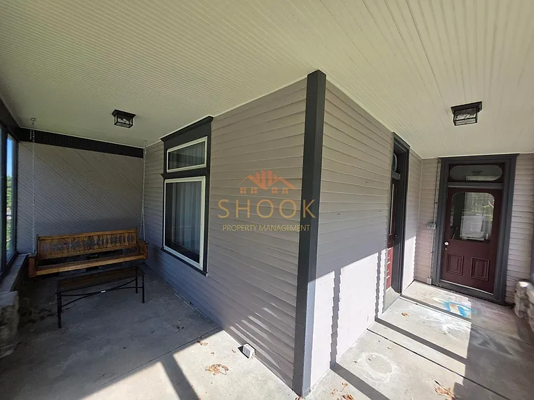 650 Romig St — Photo 4