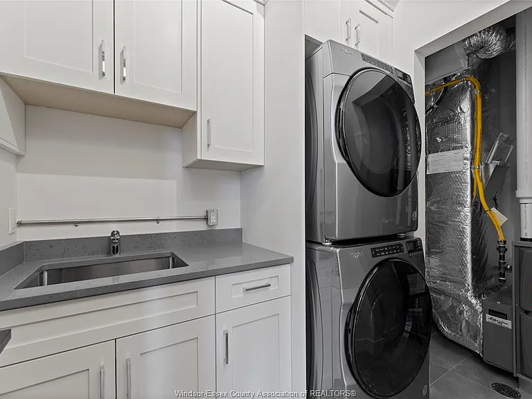 247 Brock St #204 — Photo 18