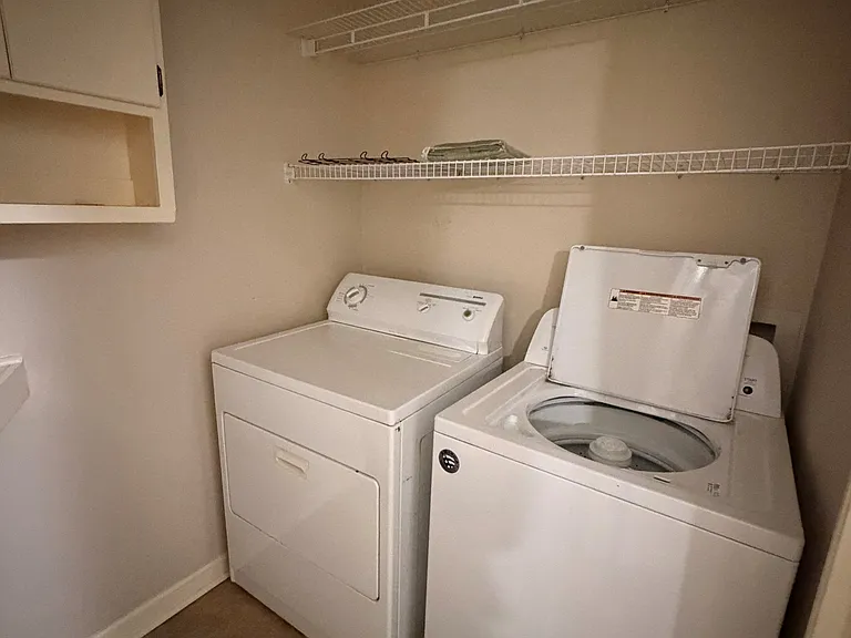 1608 Liberty Dr #1608 — Photo 8