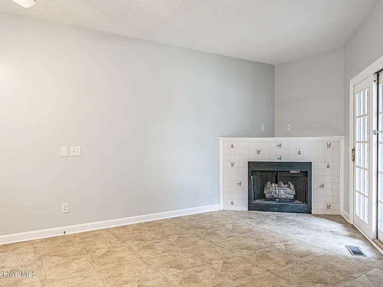 12 Wildwood Ln — Photo 20