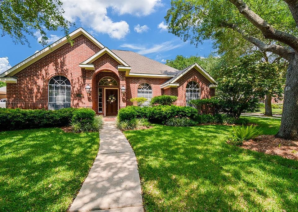 1st image of 2702 Kellyway Ln