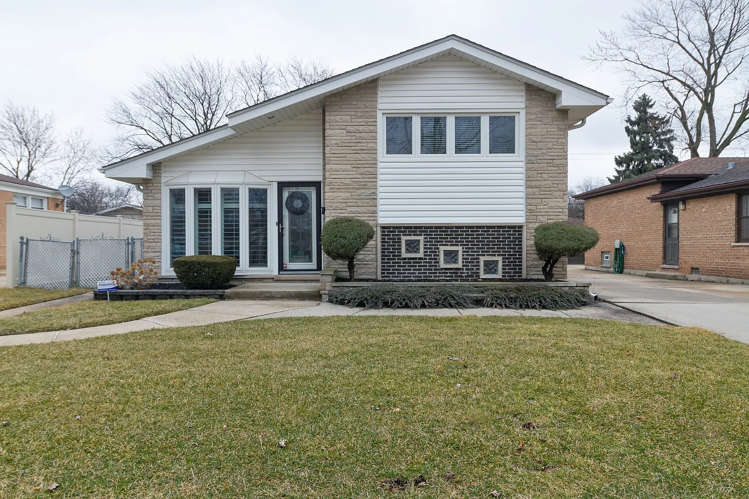 15523 University Ave photo 1