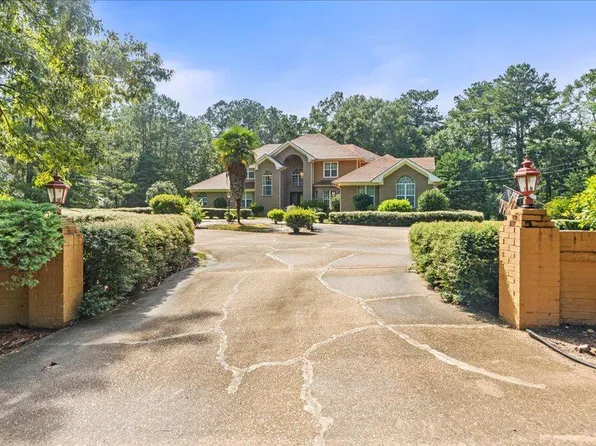 1025 Michael Dr, McComb, MS 39648