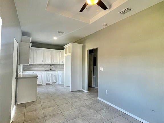 3rd image of 4809 Sotira St