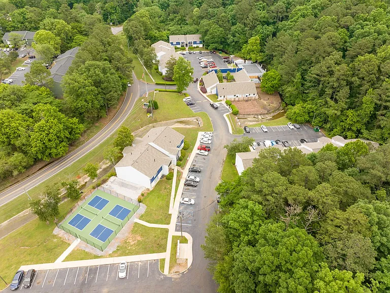 The Landing on Emerald Pointe — Photo 32