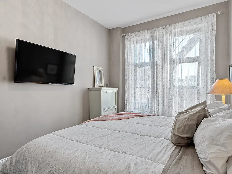 271 Dartmouth St #4H — Photo 17