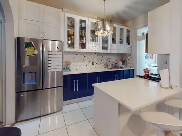 360 East 26th Street image 3 of 11