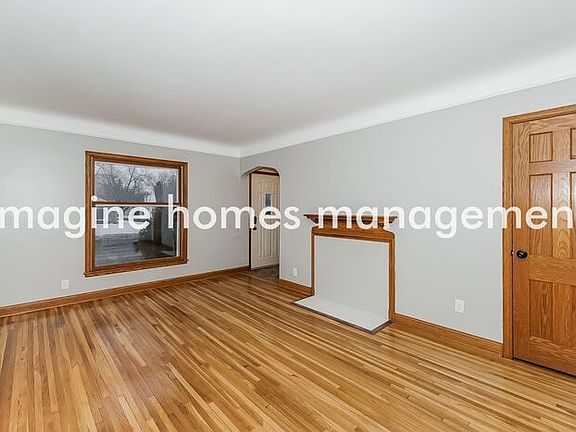 3rd image of 5927 Chicago Ave #2