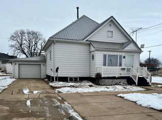 108 Alma St, Laurel, NE 68745