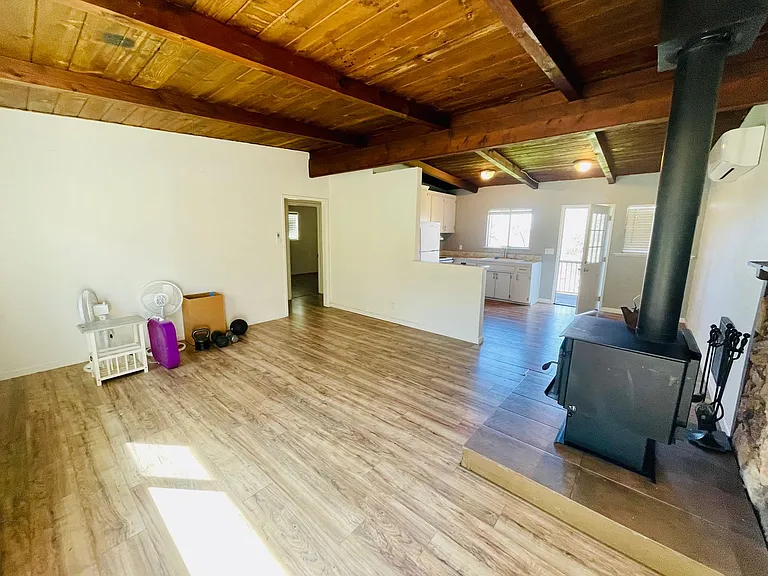 2081 Petri Ln — Photo 2