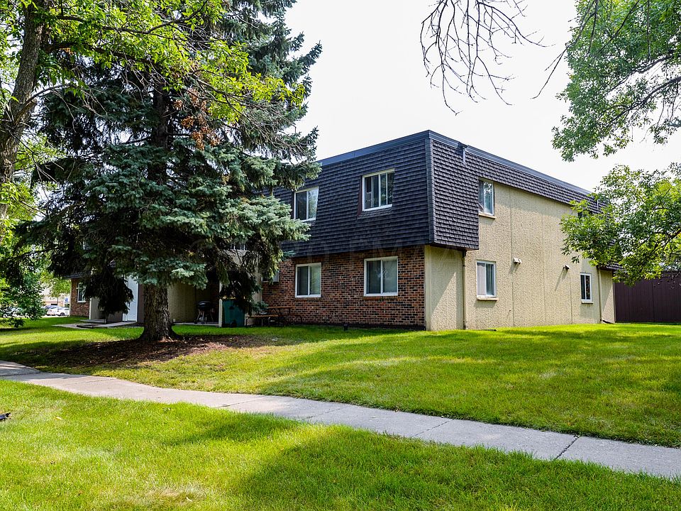 1st image of 825 8th Ave E APT 3