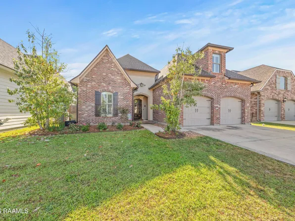 117 San Sebastian Dr, Youngsville, LA 70592