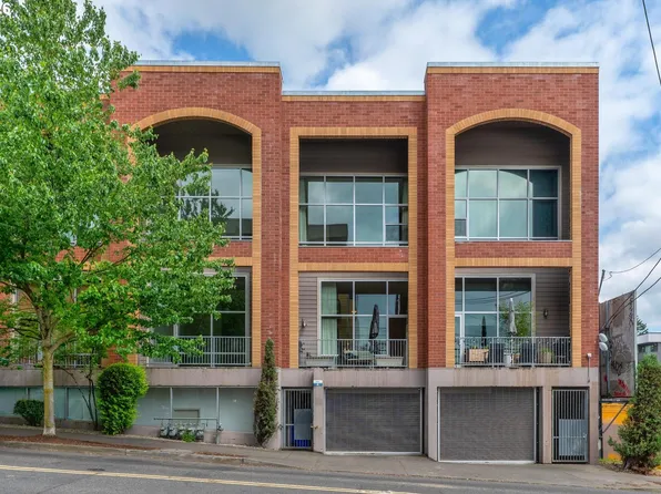 2006 SE Morrison St APT D, Portland, OR 97214