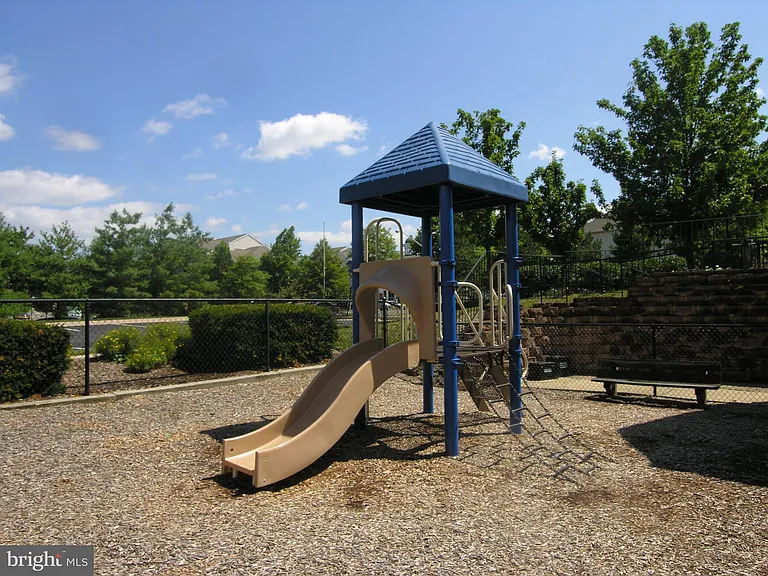 5958 Founders Hill Dr #101B — Photo 21