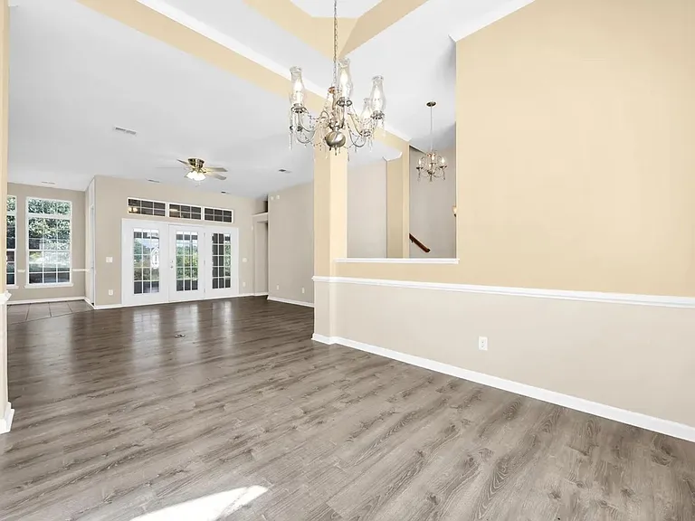 414 Carriage Lake Dr — Photo 7
