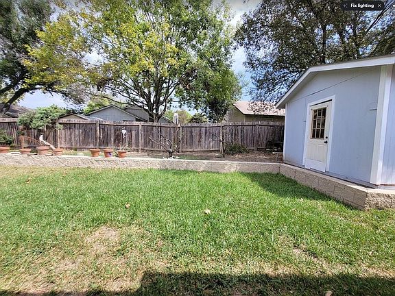 4th image of 16418 Spruce Cove St