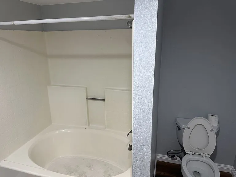 1310 Garnet Ave — Photo 4