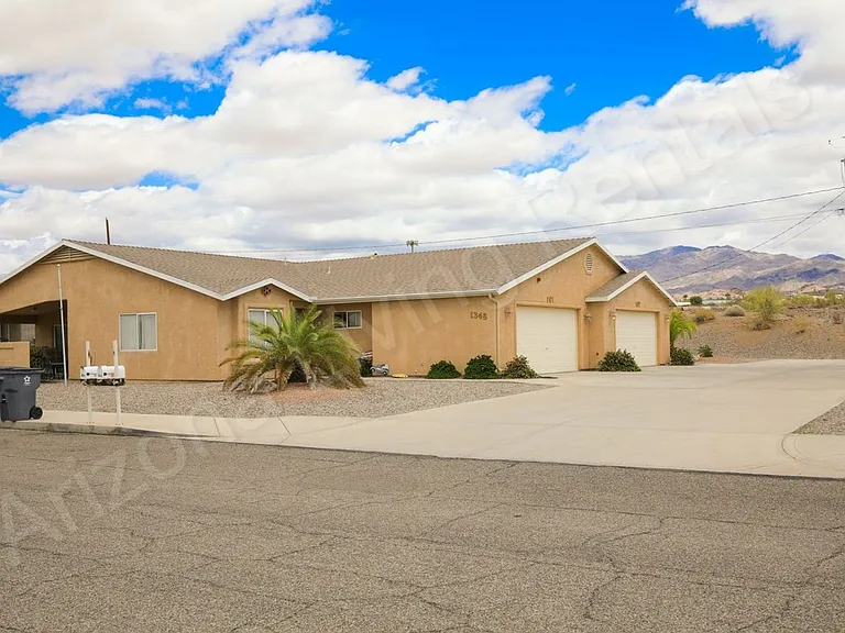 1348 Vaquero Dr — Photo 1