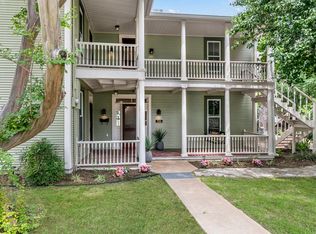 106 W College St, Fredericksburg, TX 78624