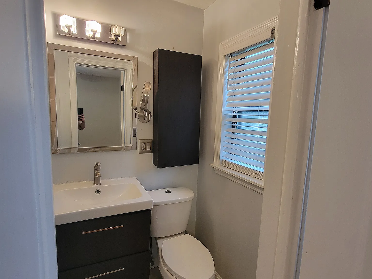 3 bed, 1452 sqft, $2,250 — Photo 2