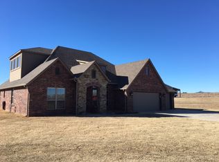 23982 E 1047th Rd, Weatherford, OK 73096