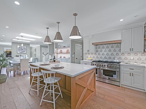 3rd image of 19 Linda Avenue