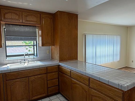 5th image of 508-514 S Marguerita Ave #M-512b