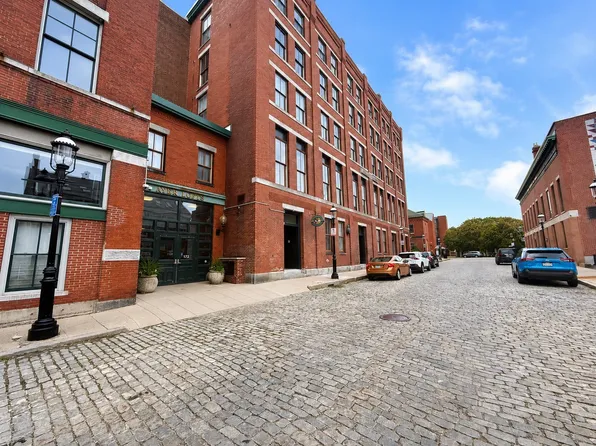 172 Middle St APT 206, Lowell, MA 01852