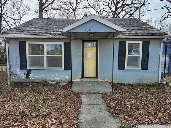 4th image of 1301 Parker St
