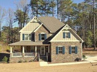 195 Glenmoor Dr, Southern Pines, NC 28387