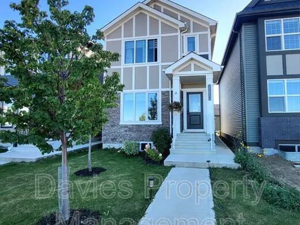 22425 83a Ave NW, Edmonton, AB