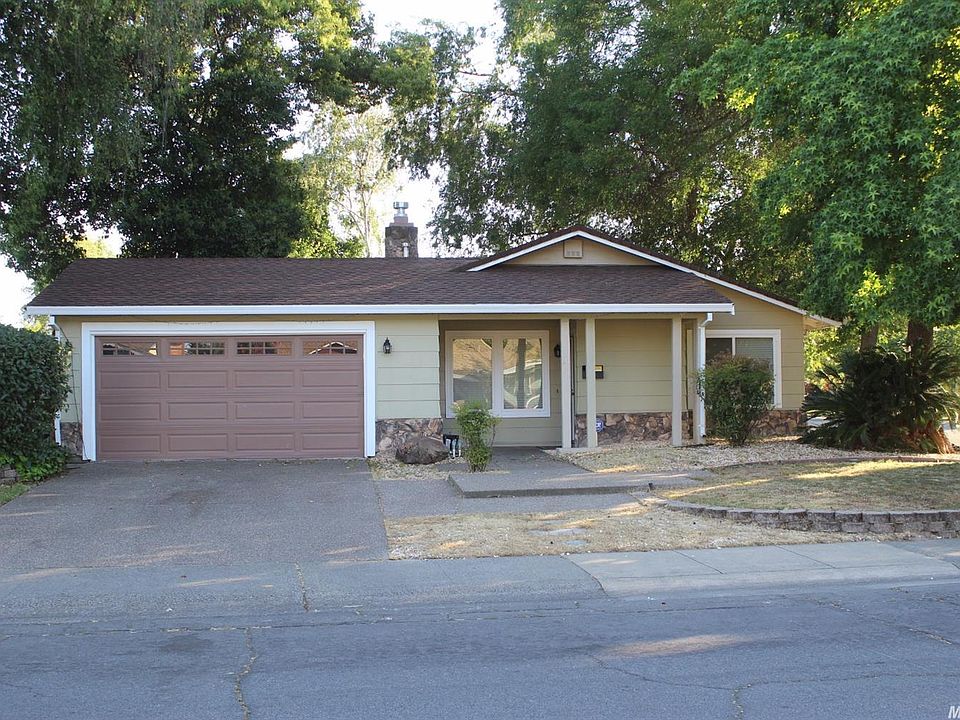 1st image of 2 Glenville Cir
