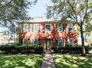 1714 S Medio River Cir, Sugar Land, TX 77478