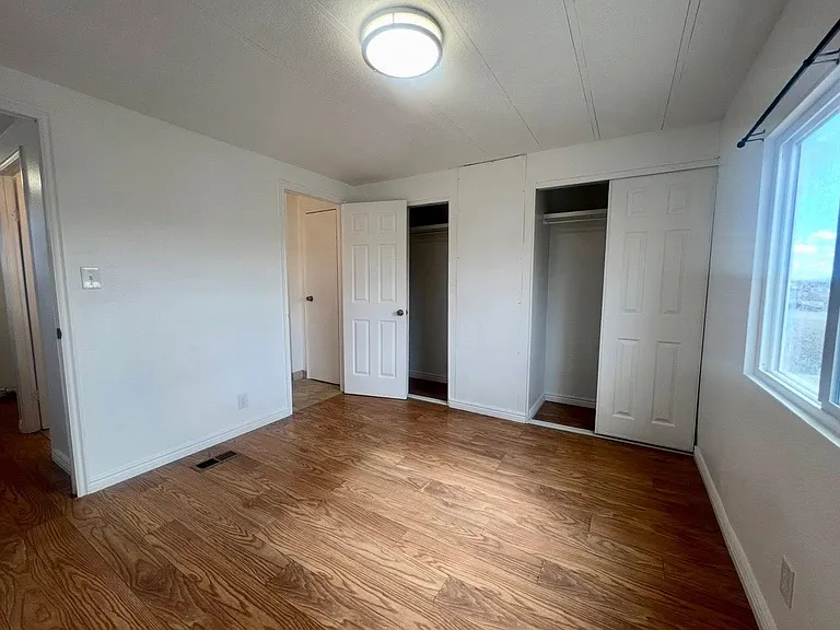 309 Oxford Dr — Photo 4