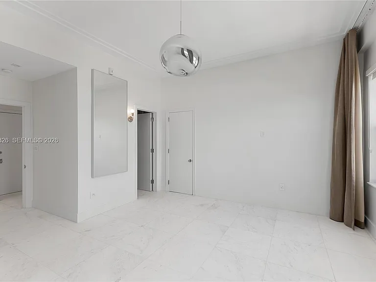 2421 Lake Pancoast Dr #7A — Photo 13
