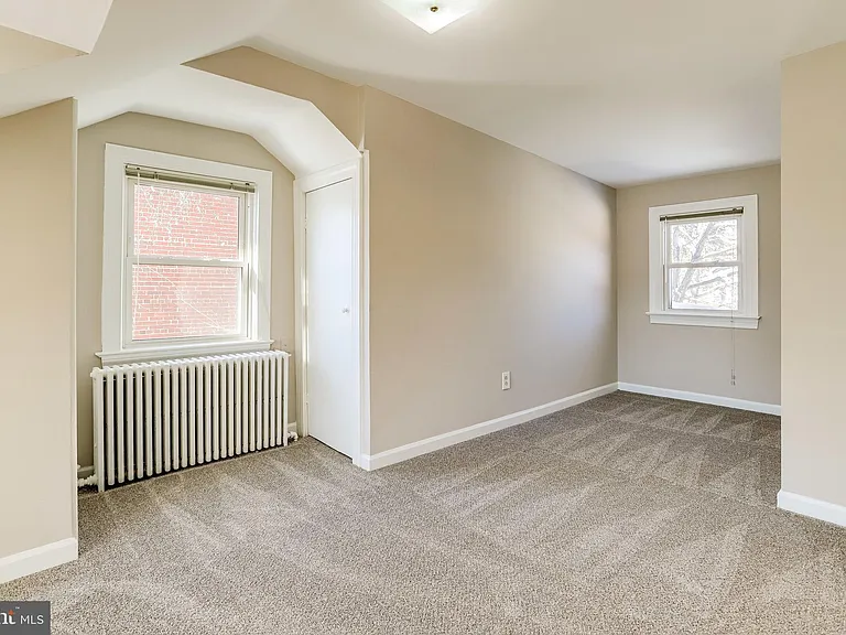 530 E Alexandria Ave — Photo 6