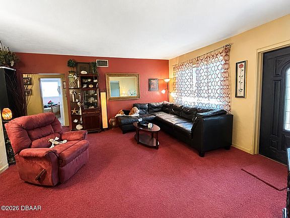 3rd image of 608 Dixie Ln