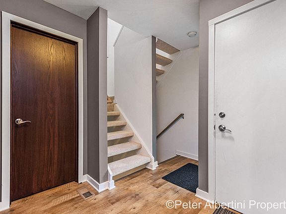 3rd image of 6375 Wainscot Dr SE