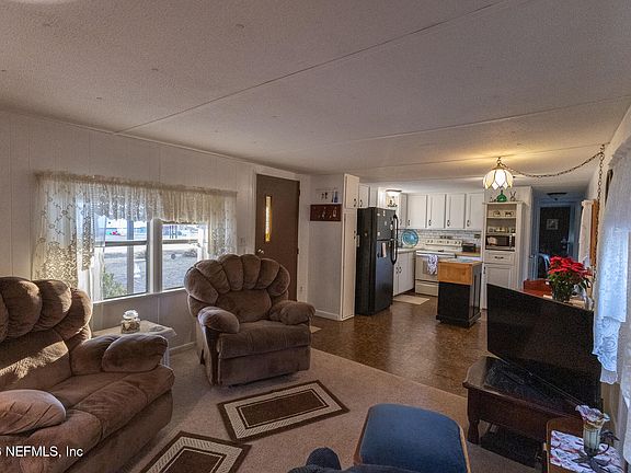 2nd image of 108 DOUGLAS Street