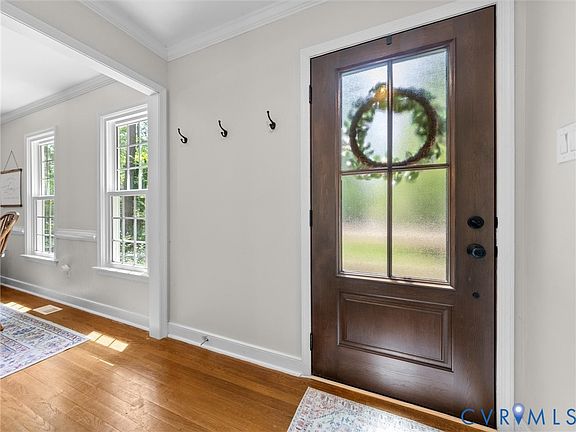 5th image of 3307 Fox Chase Dr