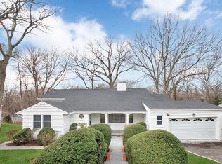 8 The Poplars, Roslyn, NY 11576