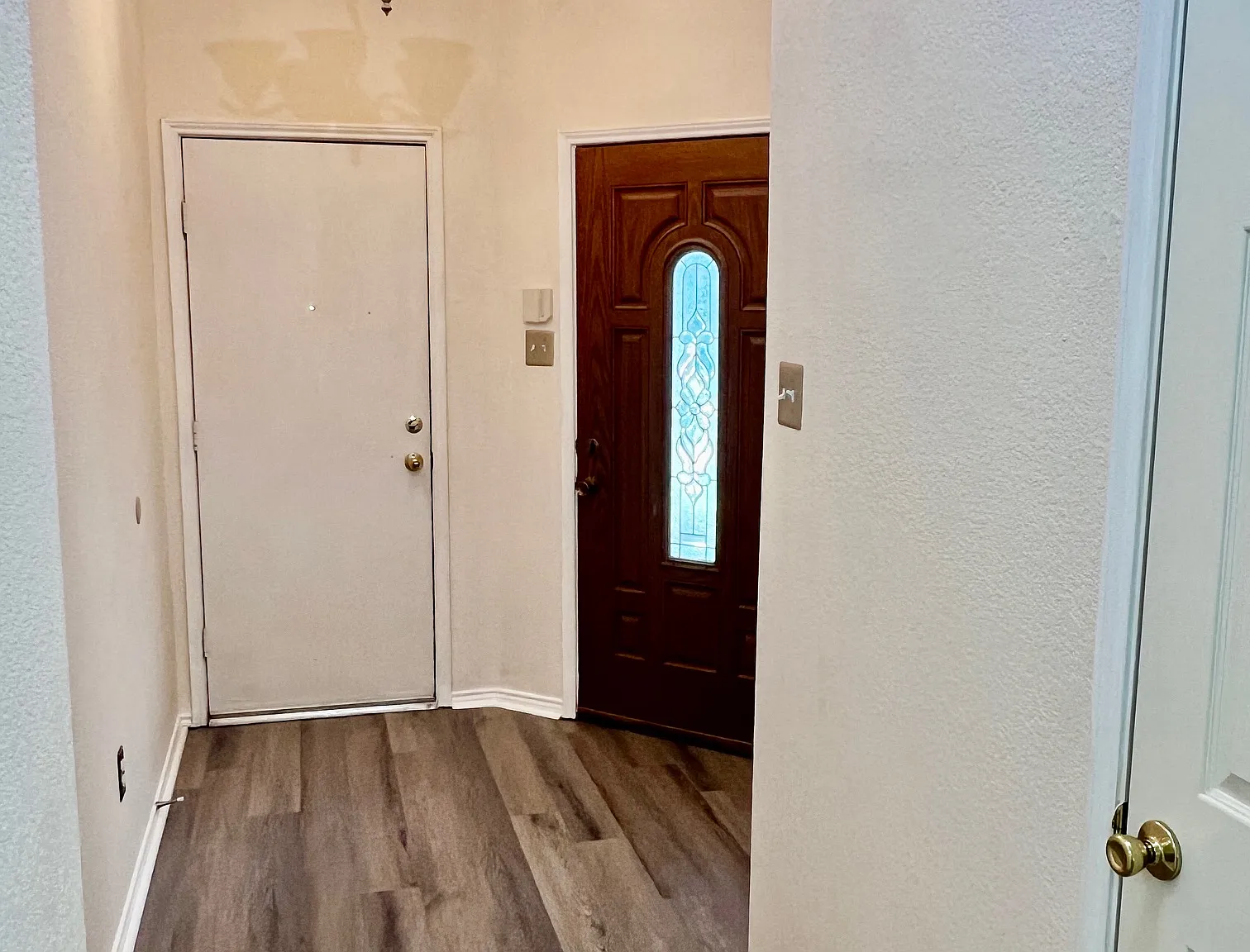 3 bed, 1408 sqft, $1,950 — Photo 3